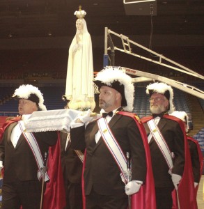 Family Rosary Rally brings estimated 4,000 people to arena