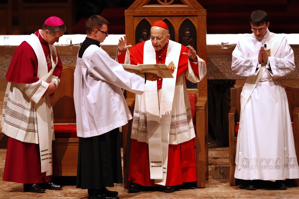 Cardinal George gives final blessing at welcome ceremony for his successor, Archbishop Cupich, at Chicago cathedral Cardinal Francis E. George gives the final blessing during a rite of welcome ceremony for Archbishop Blase J. Cupich Nov. 17 at Holy Name Cathedral in Chicago. Archbishop Cupich, whose installation as Chicago's new archbishop was set for Nov. 18, is Pope Francis' first major appointment for the hierarchy of the U.S. Catholic Church. (CNS photo/John Smerciak, Catholic New World) See CUPICH-INSTALL Nov. 18, 2014.