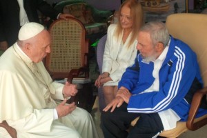 Pope Francis meets with Cuba's former President Fidel Castro at his home in Havana Sept. 20. (CNS photo/L'Osservatore Romano)