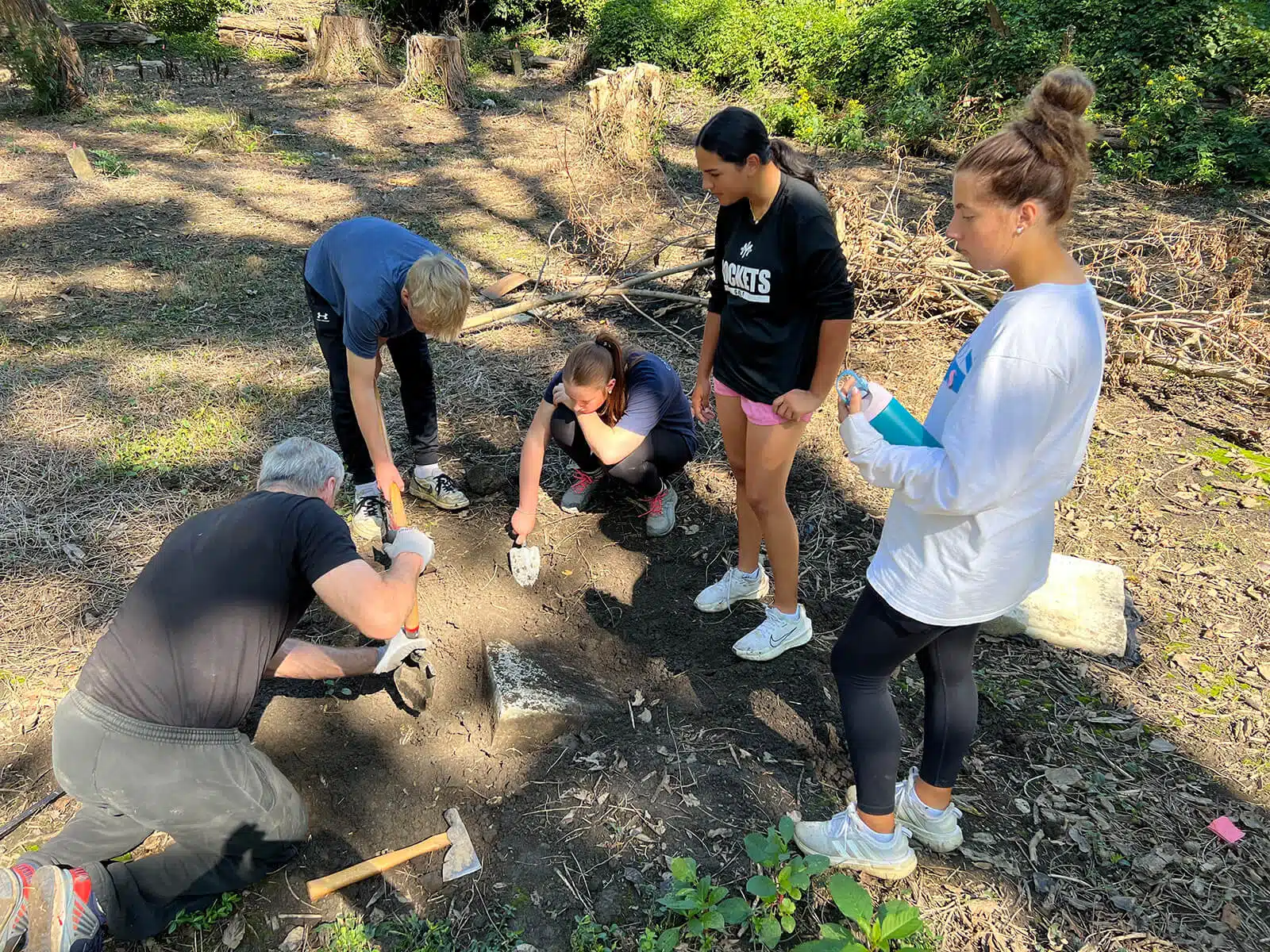 McNicholas Students and Veterans Restore Forgotten Grave Sites of Revolutionary War Veterans
